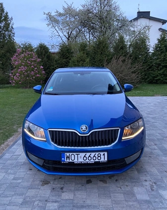 Skoda Octavia cena 35500 przebieg: 271000, rok produkcji 2013 z Warszawa małe 781